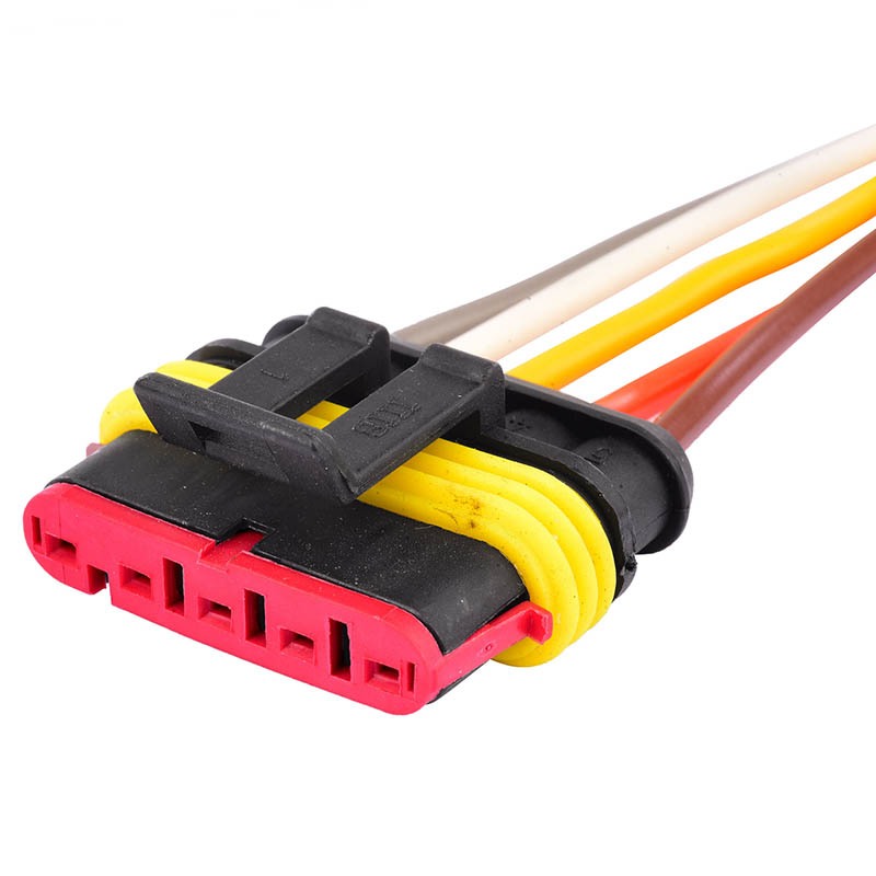 Conector elétrico de 5 vias para lanternas traseiras das carretas Randon e Guerra — referência DIP CONE52B